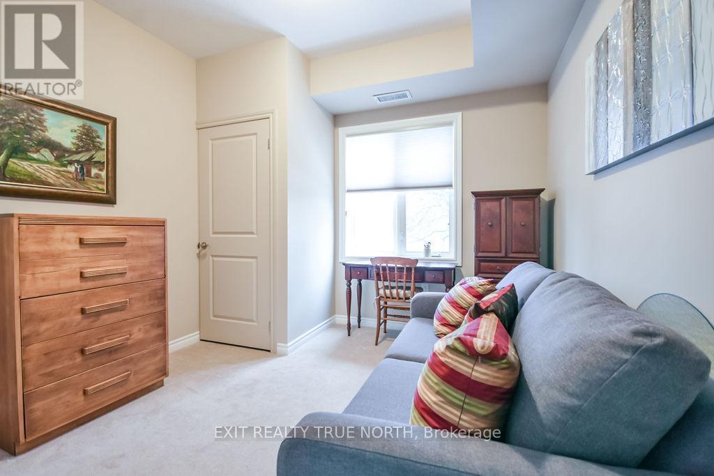 204 - 19b Yonge Street N, Springwater, Ontario  L0L 1P0 - Photo 19 - S13413816