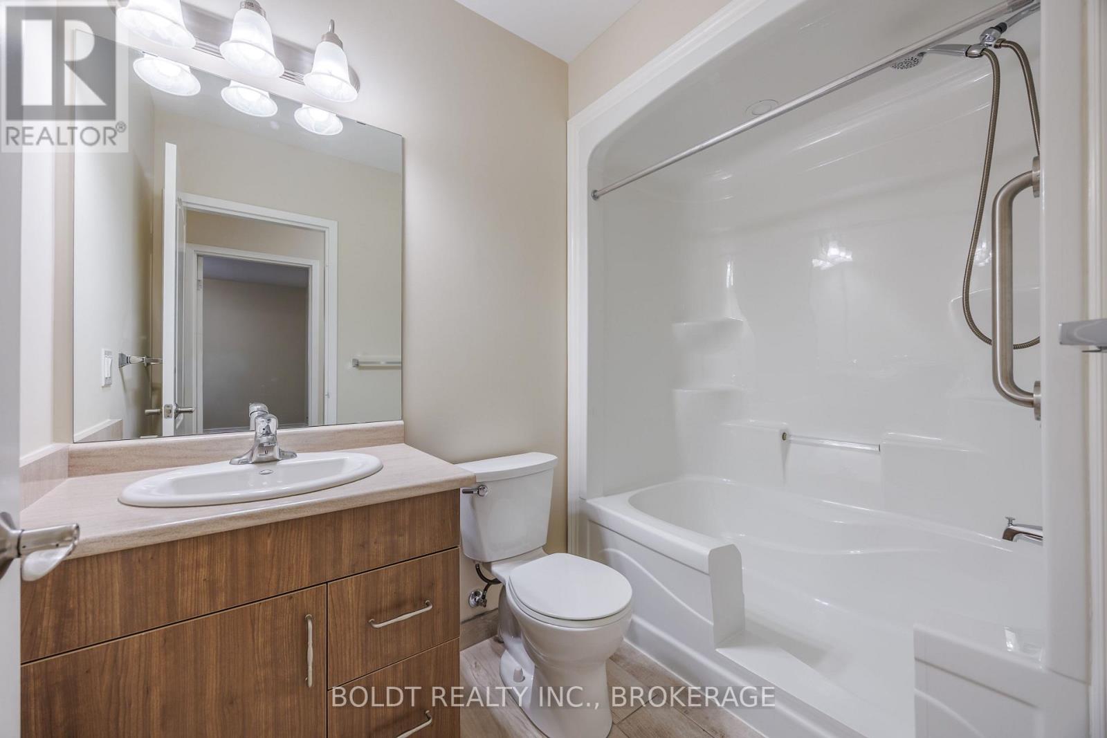 407 - 5837 Dunn Street, Niagara Falls, Ontario  L2G 0X7 - Photo 7 - X13414262
