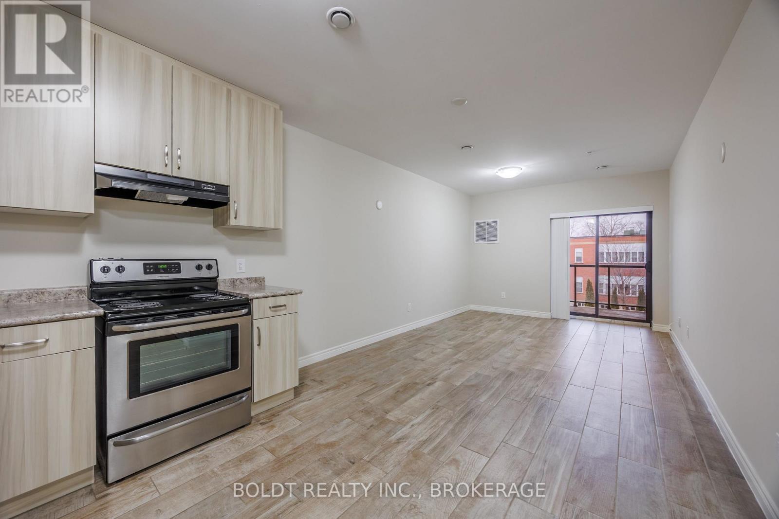 207 - 5837 Dunn Street, Niagara Falls, Ontario  L2G 0X7 - Photo 5 - X13414266