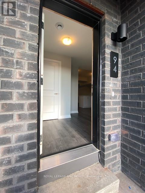 94 - 6705 Cropp Street, Niagara Falls, Ontario  L2E 0C1 - Photo 2 - X13414290