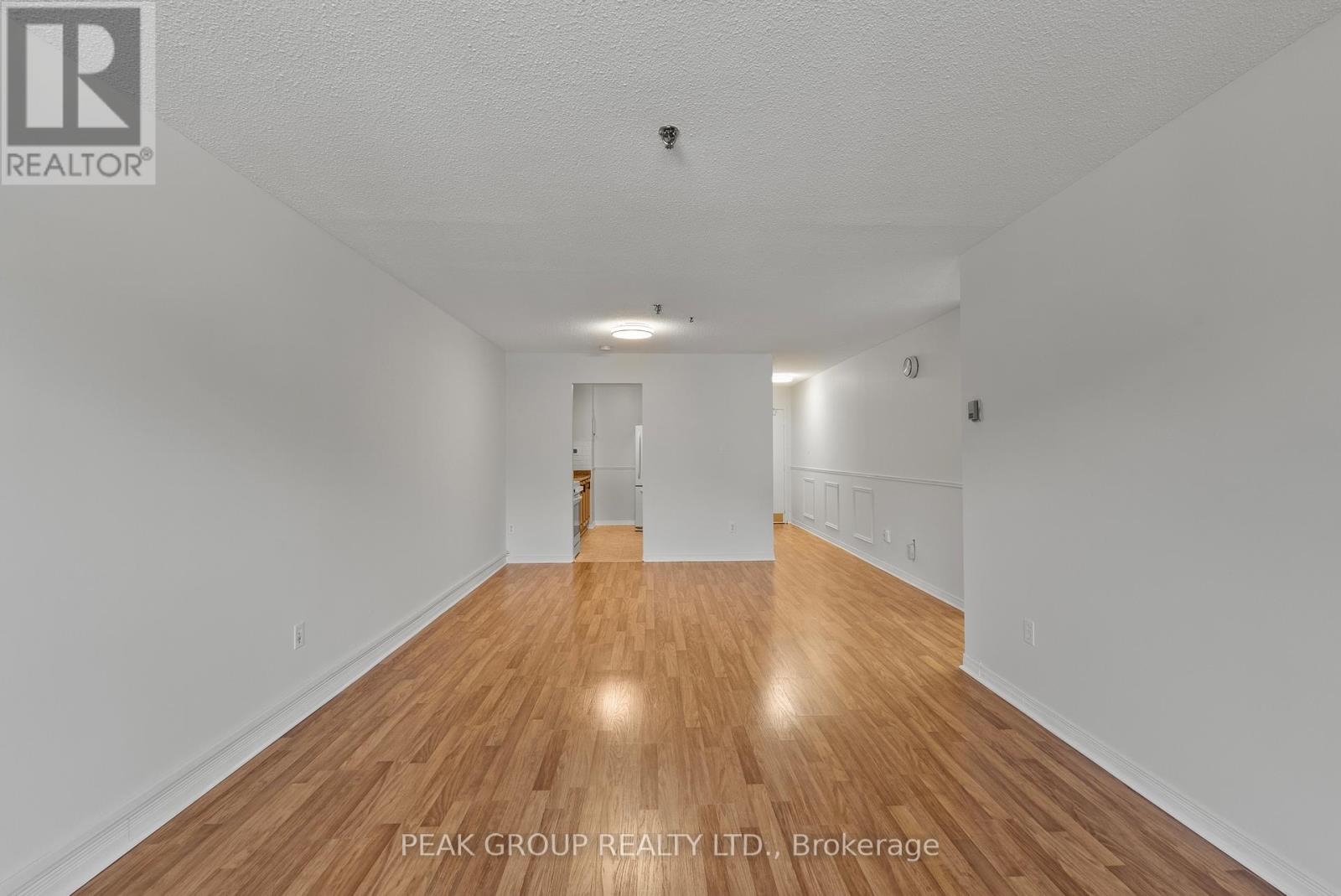 205 - 3955 Portage Road, Niagara Falls, Ontario  L2J 3W2 - Photo 4 - X13414370