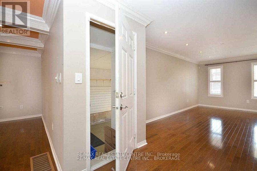 2343 Pine Glen Road, Oakville, Ontario  L6M 5J3 - Photo 10 - W13413810