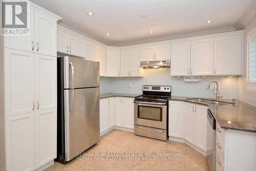 2343 Pine Glen Road, Oakville, Ontario  L6M 5J3 - Photo 12 - W13413810