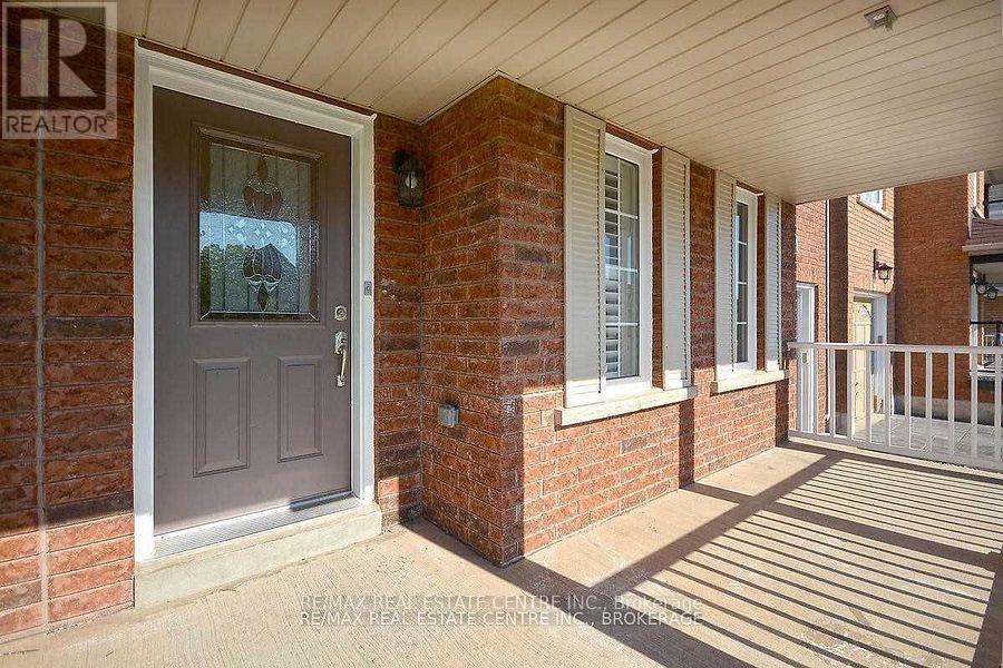 2343 Pine Glen Road, Oakville, Ontario  L6M 5J3 - Photo 3 - W13413810