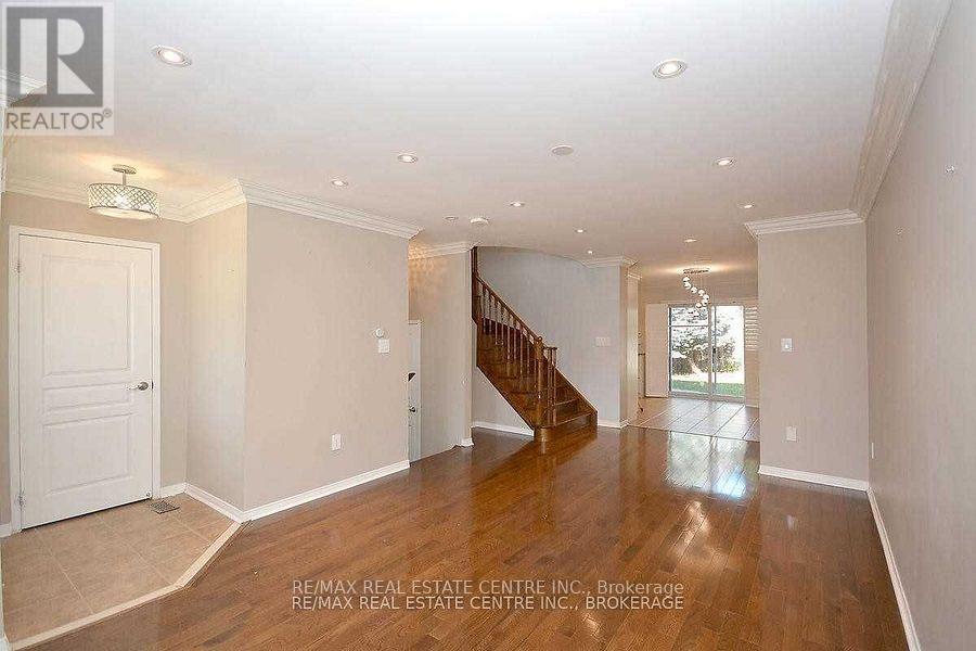 2343 Pine Glen Road, Oakville, Ontario  L6M 5J3 - Photo 7 - W13413810