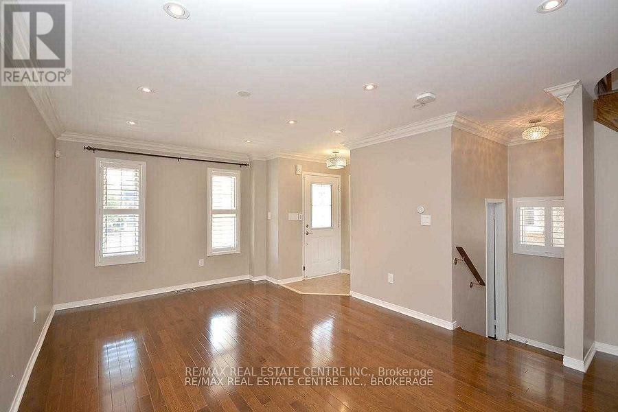 2343 Pine Glen Road, Oakville, Ontario  L6M 5J3 - Photo 8 - W13413810