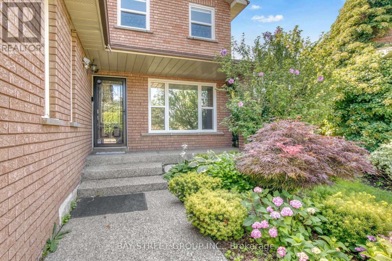 2050 Teeside Court, Mississauga, Ontario  L5M 3E5 - Photo 5 - W13413826