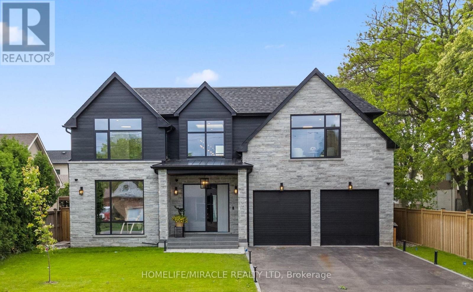 282 MAURICE DRIVE, Oakville, Ontario