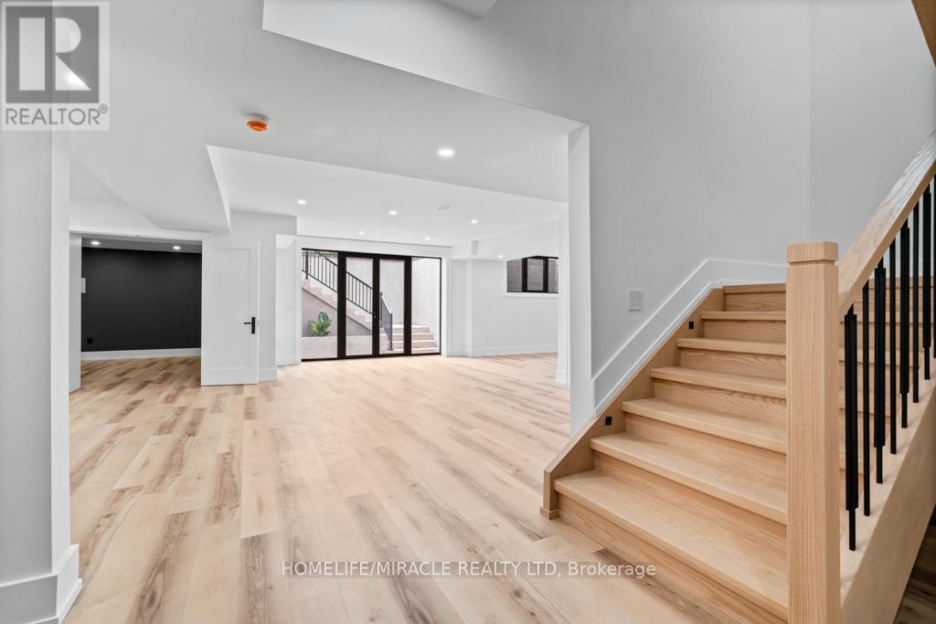 282 Maurice Drive, Oakville, Ontario  L6K 2X3 - Photo 40 - W13413846