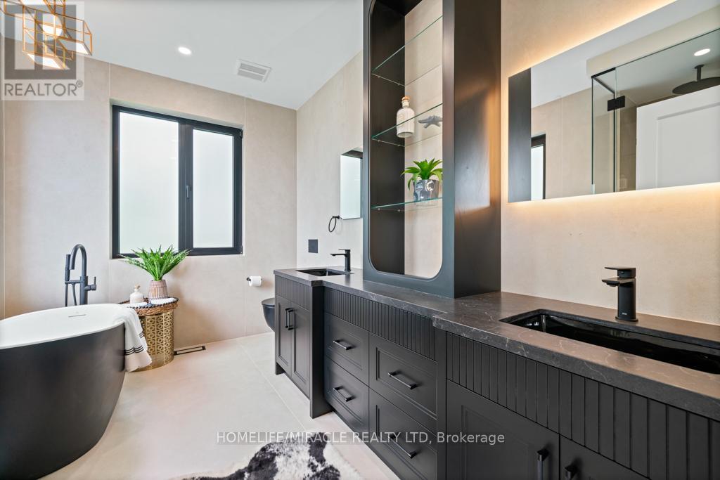 282 Maurice Drive, Oakville, Ontario  L6K 2X3 - Photo 42 - W13413846