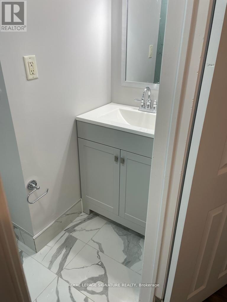 Lower - 2419 Bankside Drive, Mississauga, Ontario  L5M 6E6 - Photo 12 - W13413848