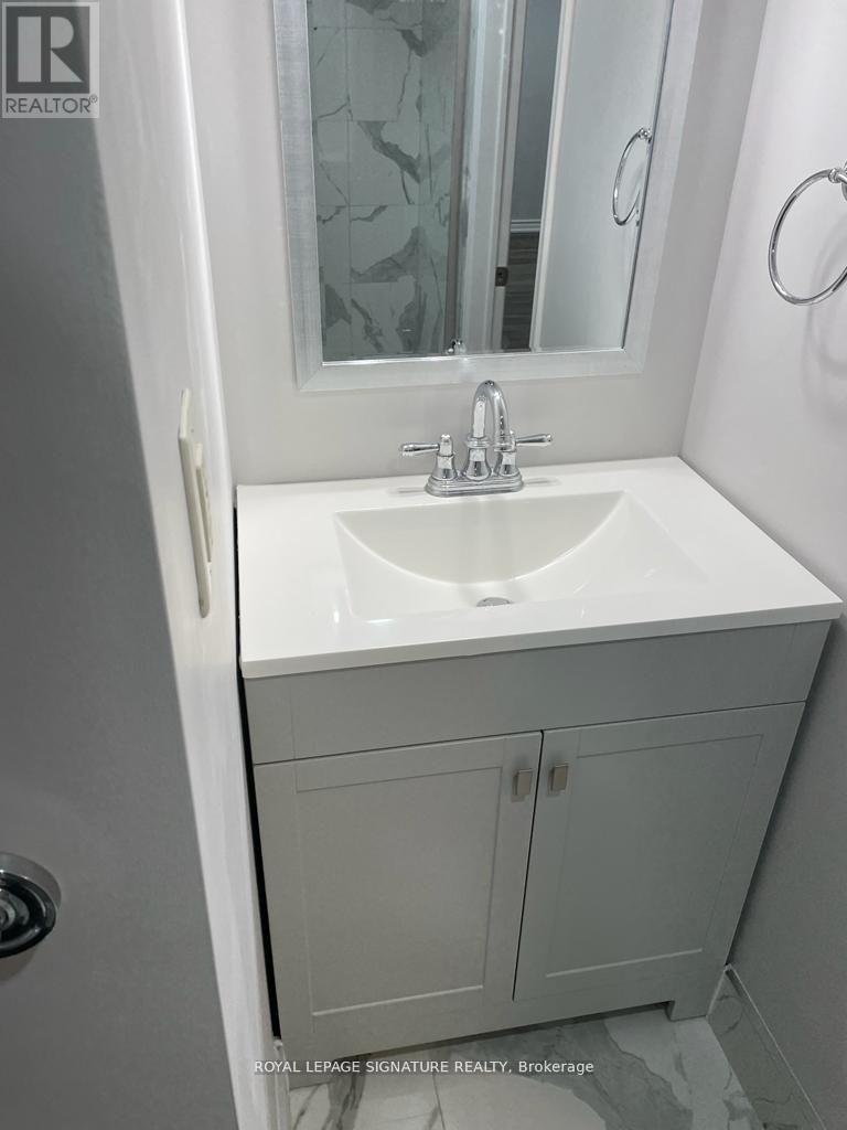 Lower - 2419 Bankside Drive, Mississauga, Ontario  L5M 6E6 - Photo 13 - W13413848