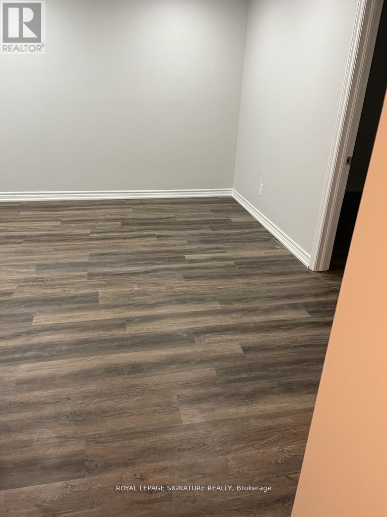 Lower - 2419 Bankside Drive, Mississauga, Ontario  L5M 6E6 - Photo 3 - W13413848