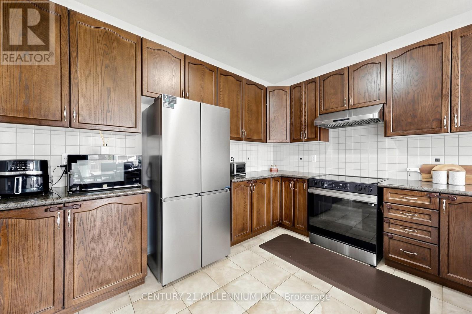 24 Fanfare Place, Brampton, Ontario  L6P 3E2 - Photo 19 - W13414062