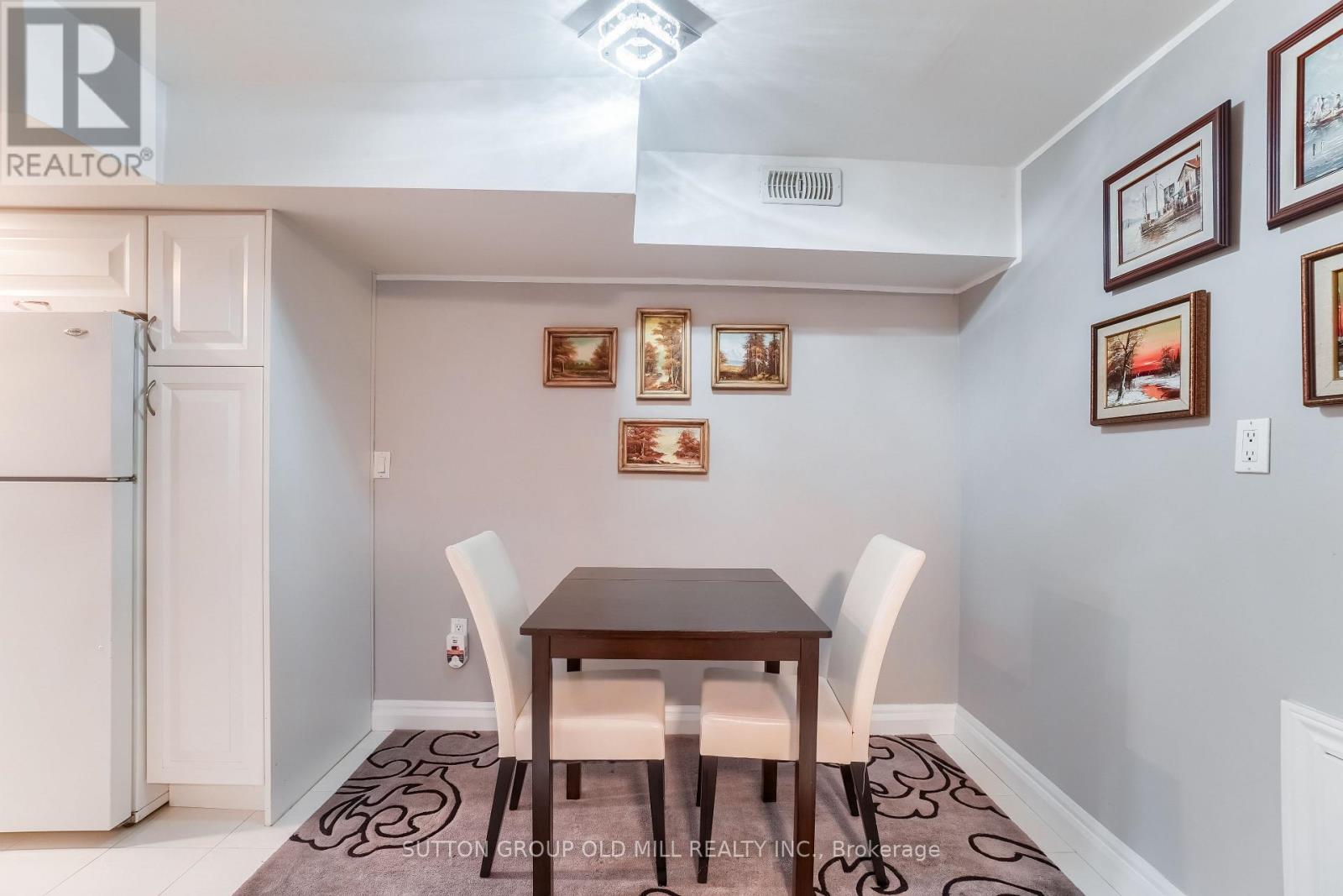 3606 Twinmaple Drive, Mississauga, Ontario L4Y 3R1 - Photo 7 - W13414148