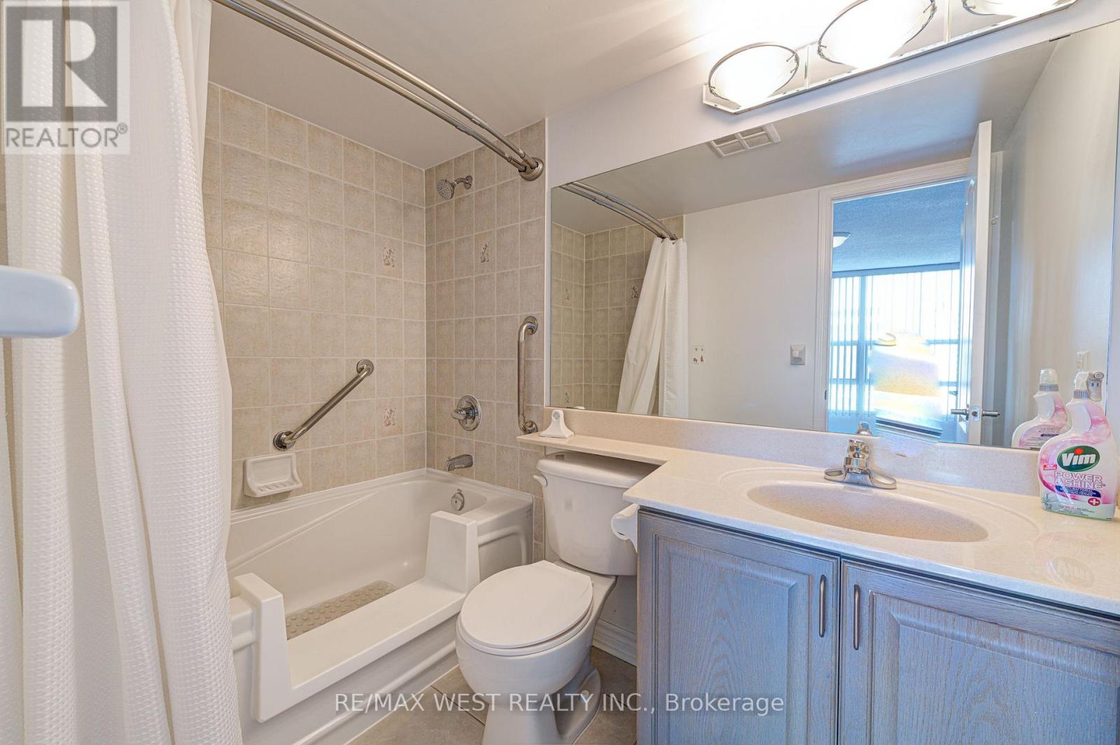 1611 - 1 Elm Drive W, Mississauga, Ontario  L5B 4M1 - Photo 15 - W13414190