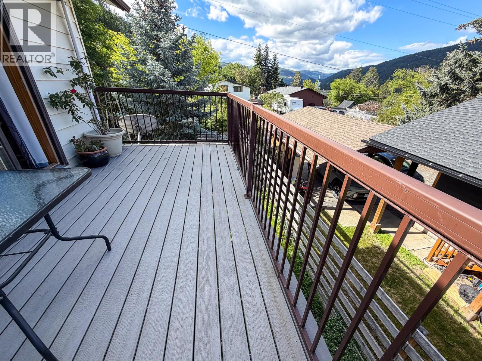 9271 Campbell Street, Moyie, British Columbia V0B 2A0 - Photo 7 - 10390465