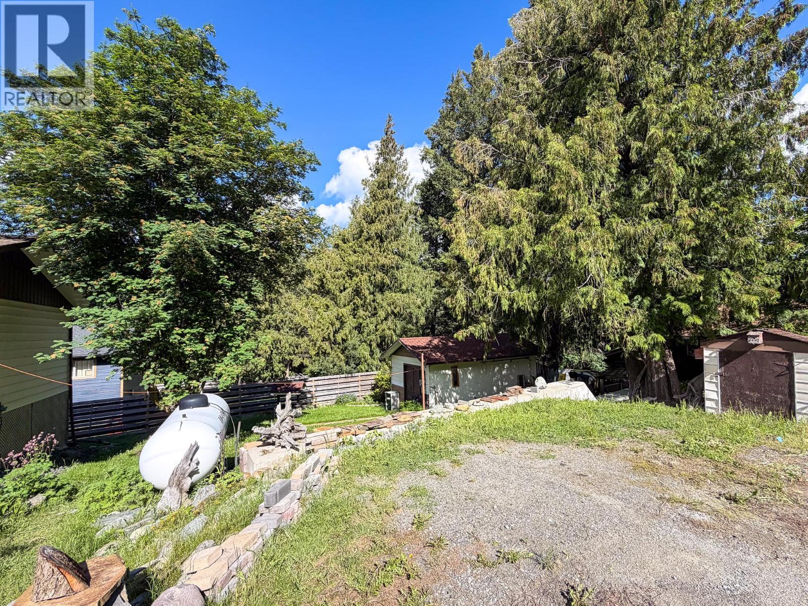 9271 Campbell Street, Moyie, British Columbia V0B 2A0 - Photo 26 - 10390465