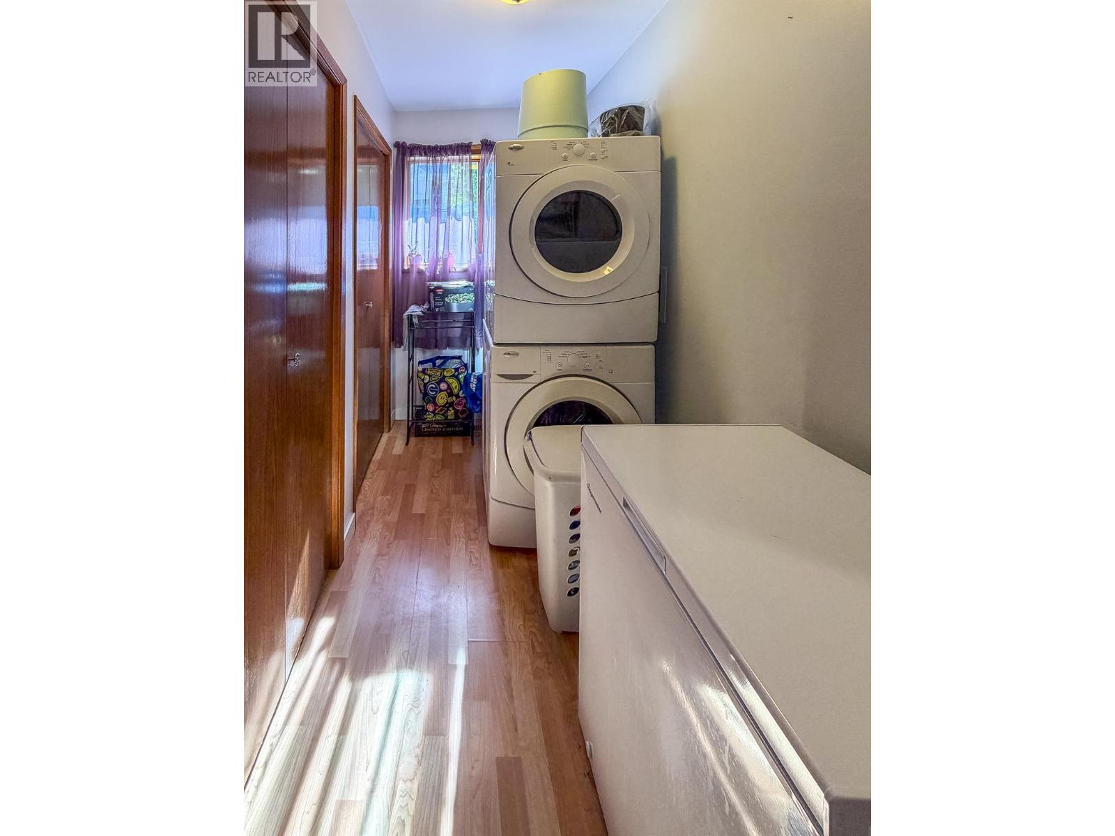 9271 Campbell Street, Moyie, British Columbia V0B 2A0 - Photo 11 - 10390465