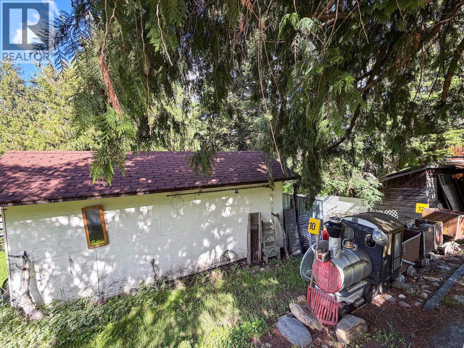 9271 Campbell Street, Moyie, British Columbia V0B 2A0 - Photo 28 - 10390465