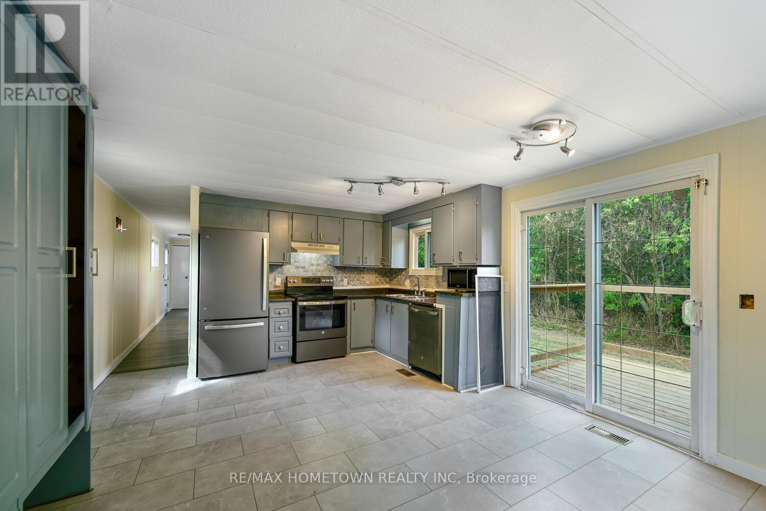 2564  A & B Old Red Road, Elizabethtown-Kitley, Ontario  K6V 5T3 - Photo 5 - X13414384