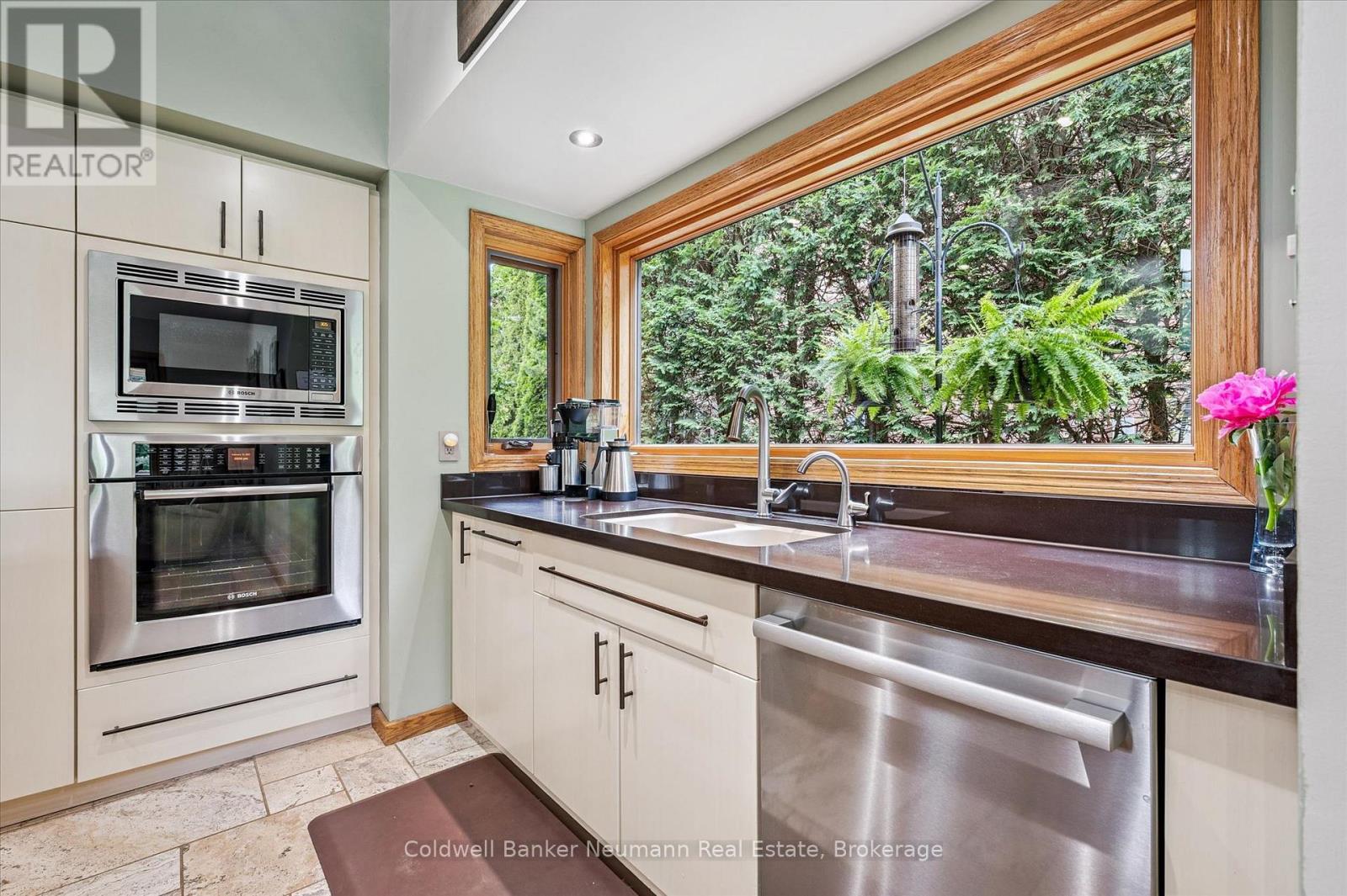 69 Woodland Glen Drive, Guelph, Ontario  N1G 3S3 - Photo 11 - X13414242
