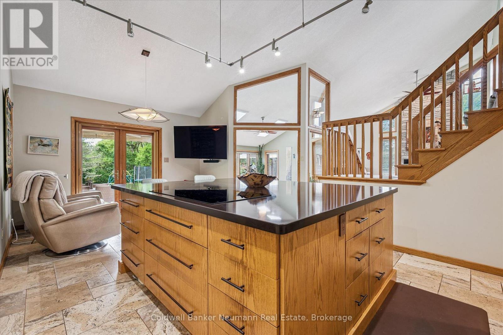 69 Woodland Glen Drive, Guelph, Ontario  N1G 3S3 - Photo 12 - X13414242