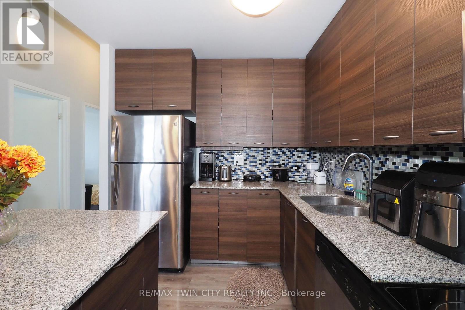 2203 - 318 Spruce Street, Waterloo, Ontario  N2L 0E9 - Photo 10 - X13413902