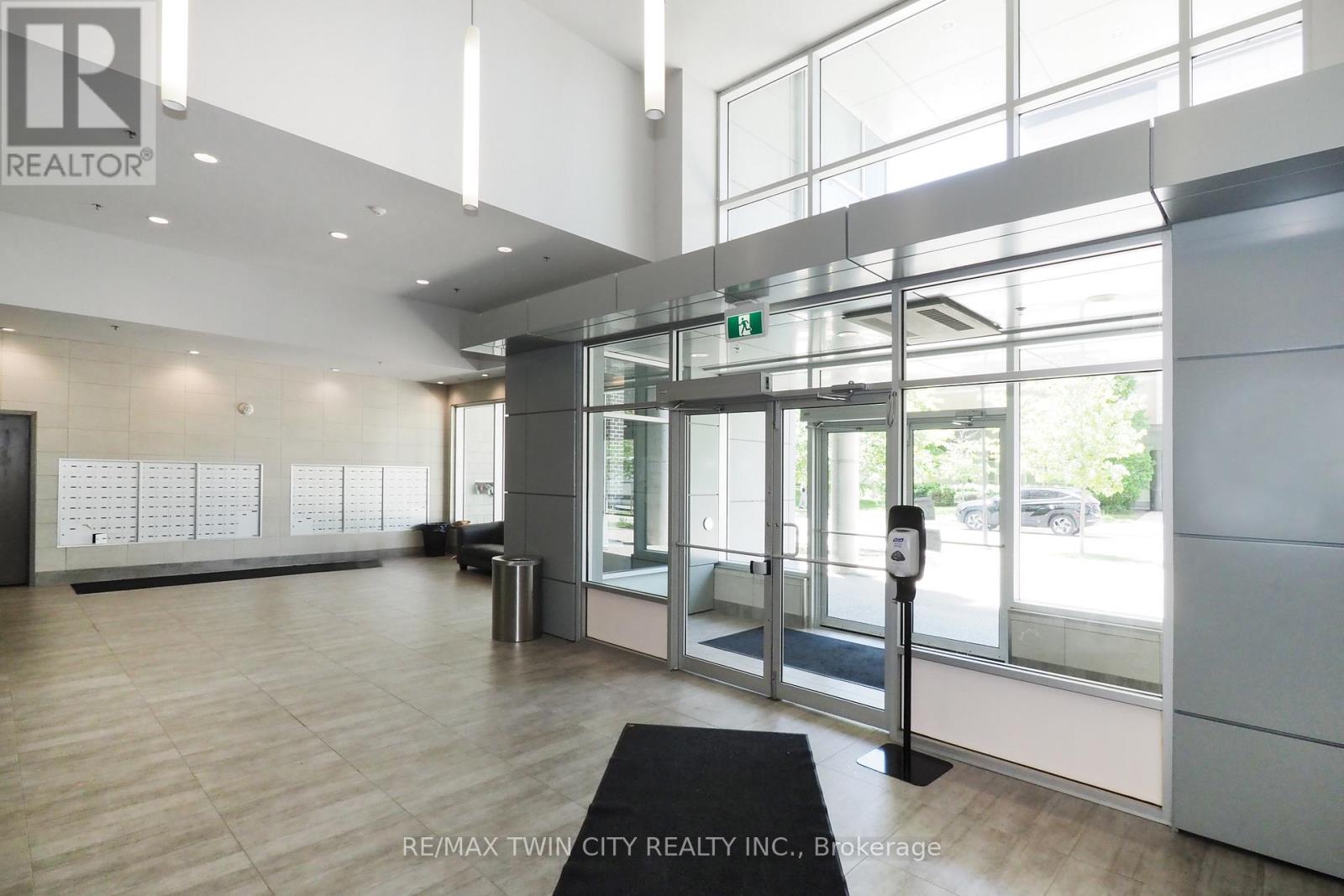 2203 - 318 Spruce Street, Waterloo, Ontario  N2L 0E9 - Photo 3 - X13413902