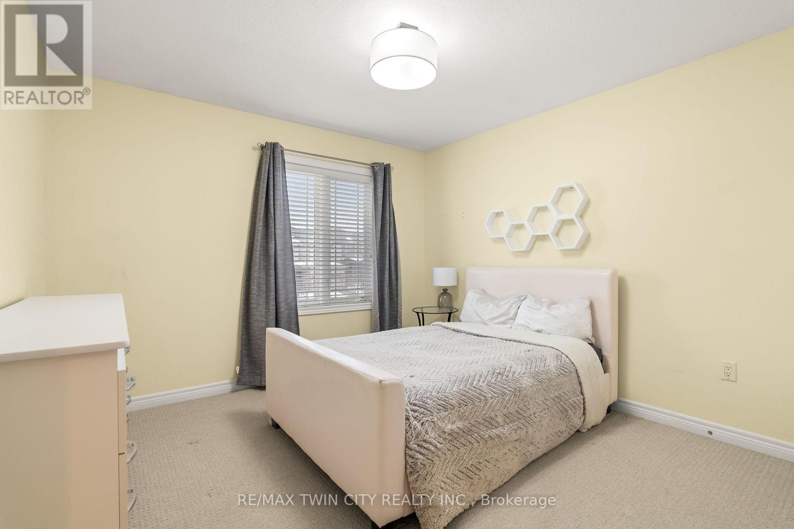 78 Forest Creek Drive, Kitchener, Ontario  N2R 0B5 - Photo 35 - X13413938