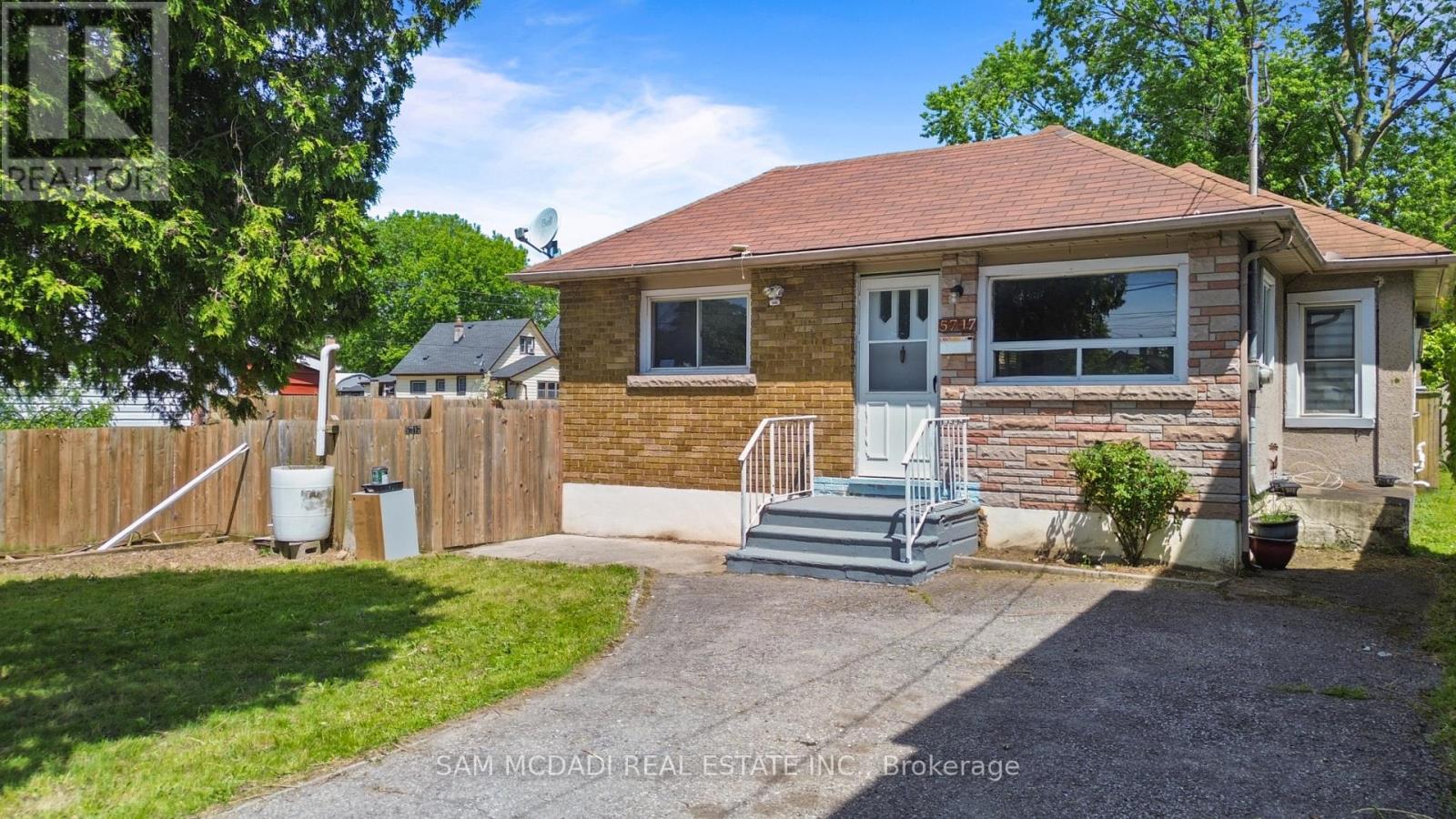 5717 DUNN STREET, Niagara Falls, Ontario