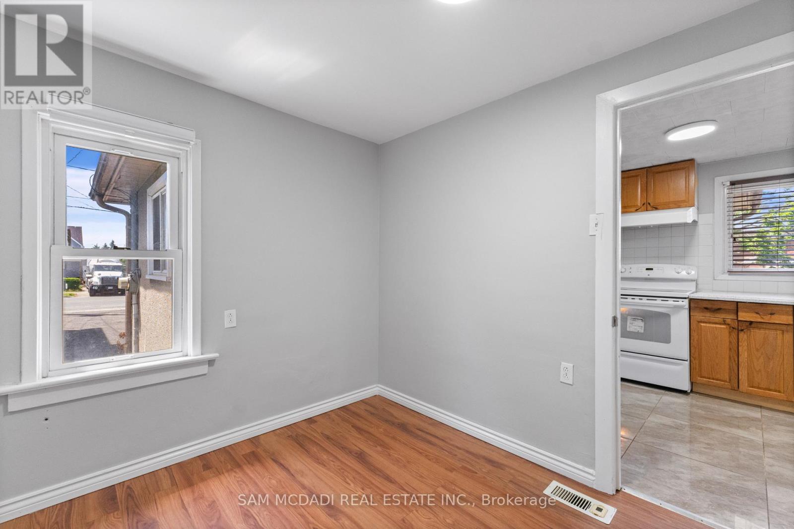 5717 Dunn Street, Niagara Falls, Ontario  L2G 2N8 - Photo 13 - X13414092