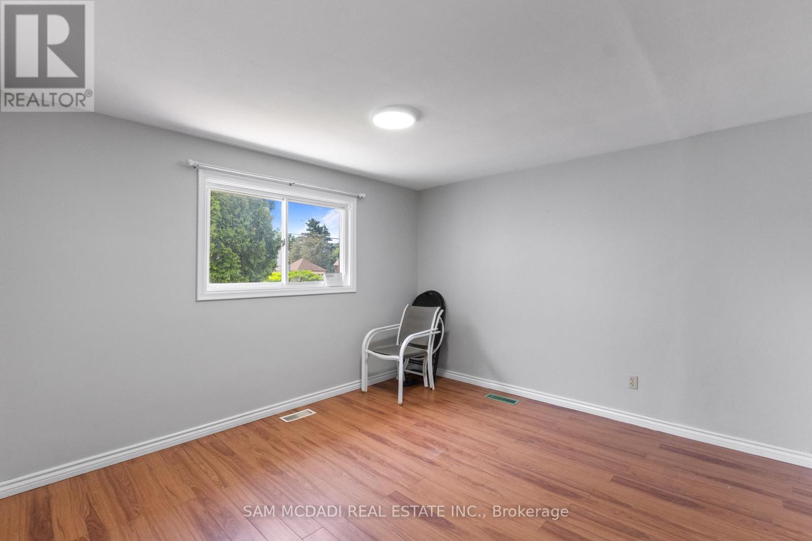 5717 Dunn Street, Niagara Falls, Ontario  L2G 2N8 - Photo 17 - X13414092