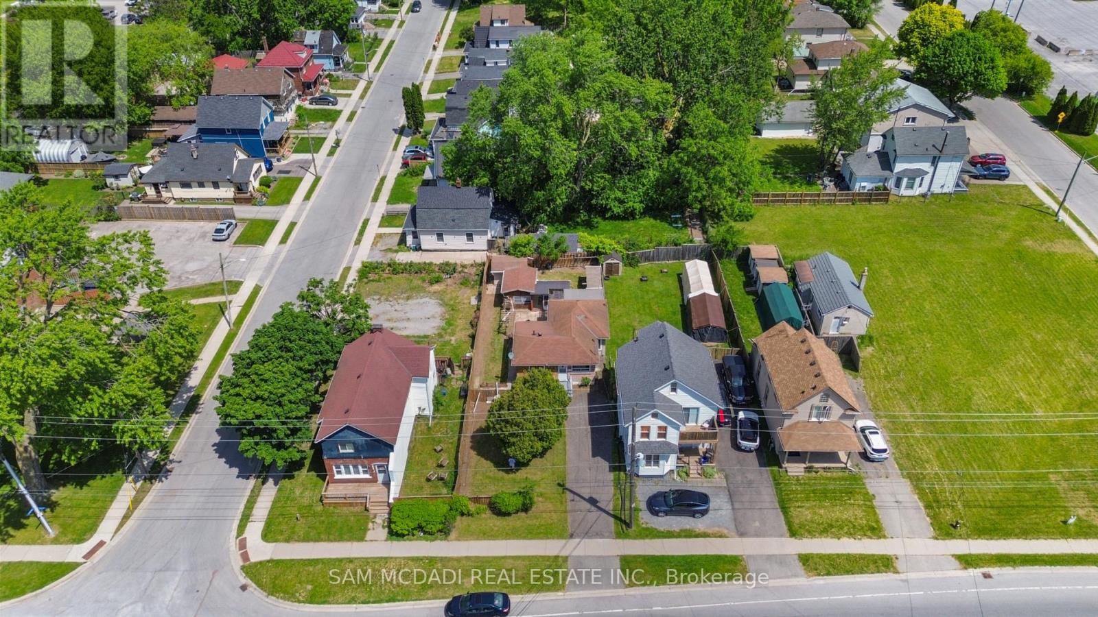 5717 Dunn Street, Niagara Falls, Ontario  L2G 2N8 - Photo 2 - X13414092