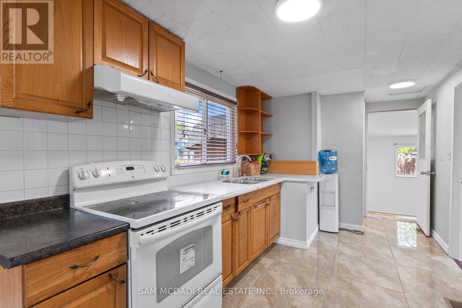5717 Dunn Street, Niagara Falls, Ontario  L2G 2N8 - Photo 6 - X13414092