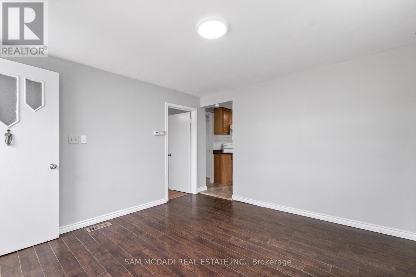 5717 Dunn Street, Niagara Falls, Ontario  L2G 2N8 - Photo 8 - X13414092