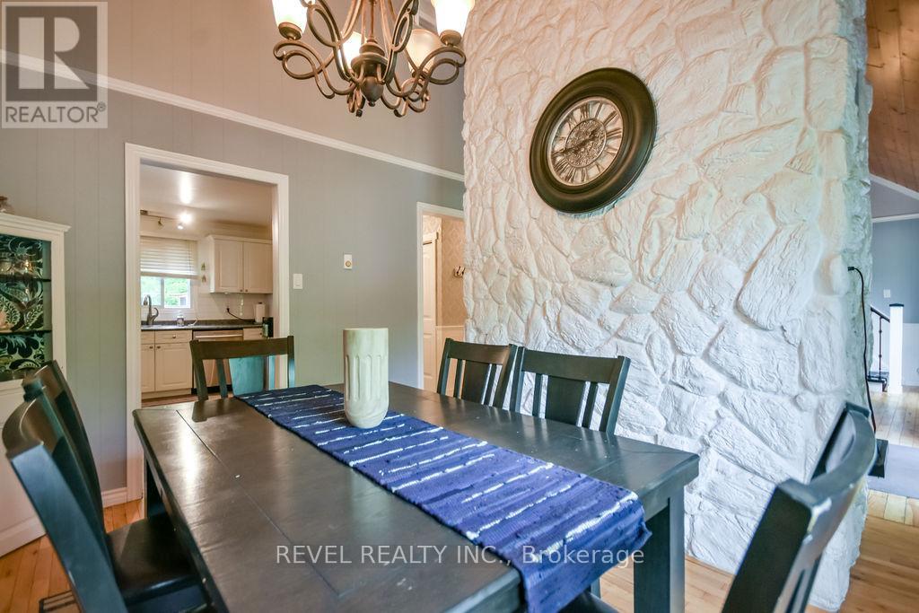1112 Shamrock Marina Road, Gravenhurst, Ontario  P0E 1N0 - Photo 17 - X13414124