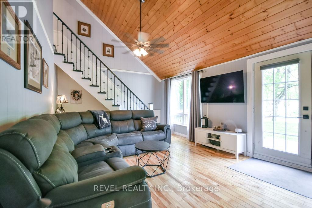 1112 Shamrock Marina Road, Gravenhurst, Ontario  P0E 1N0 - Photo 19 - X13414124