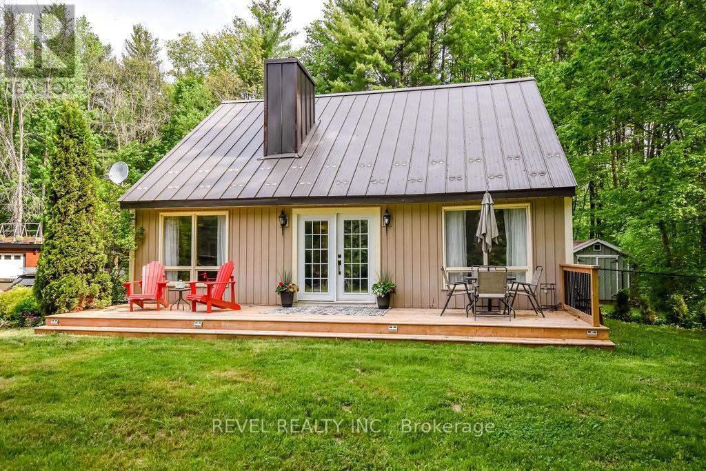 1112 Shamrock Marina Road, Gravenhurst, Ontario  P0E 1N0 - Photo 3 - X13414124