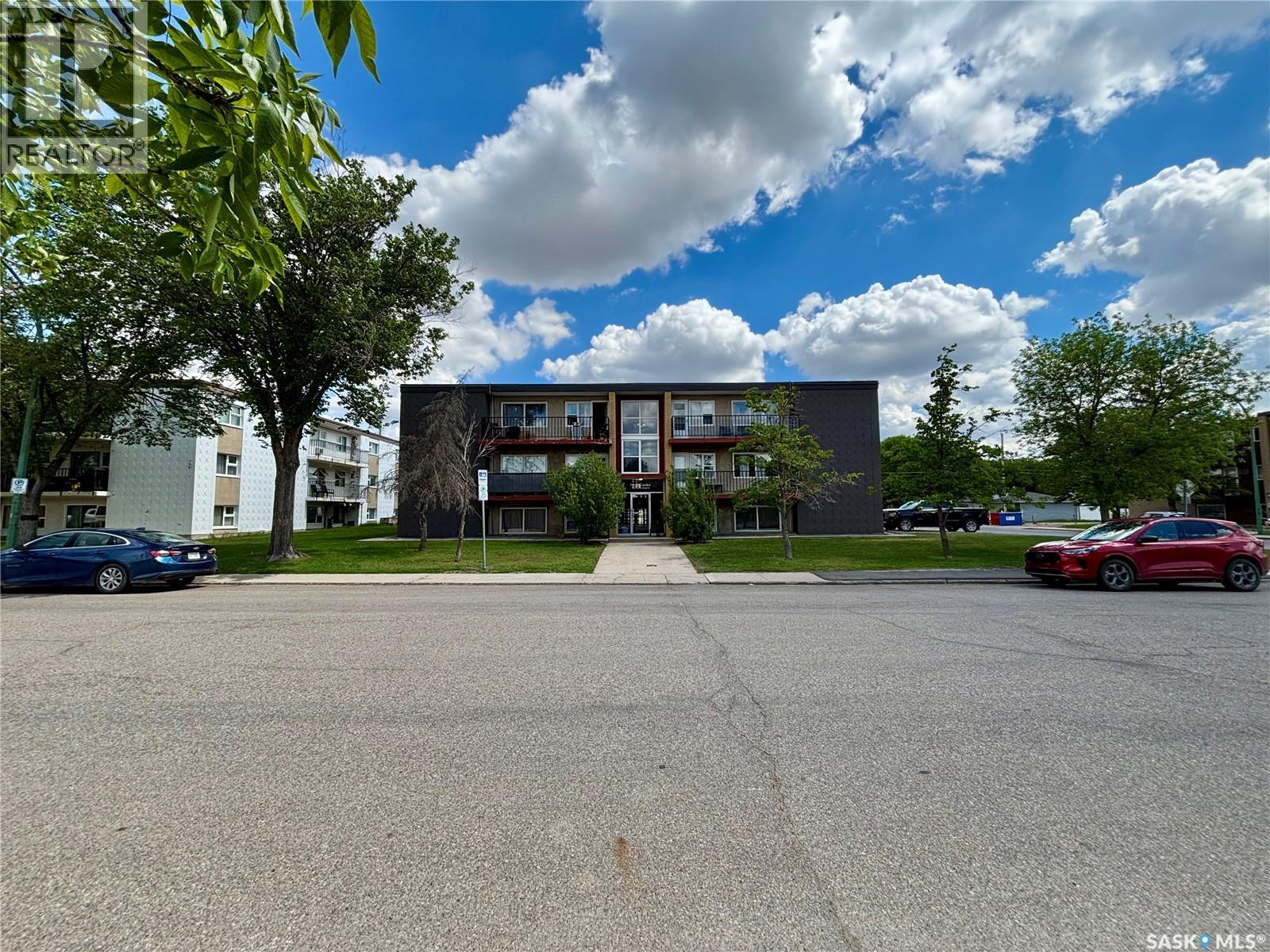 12 405 Lorne Street N, Regina, Saskatchewan  S4R 3B2 - Photo 2 - SK038560