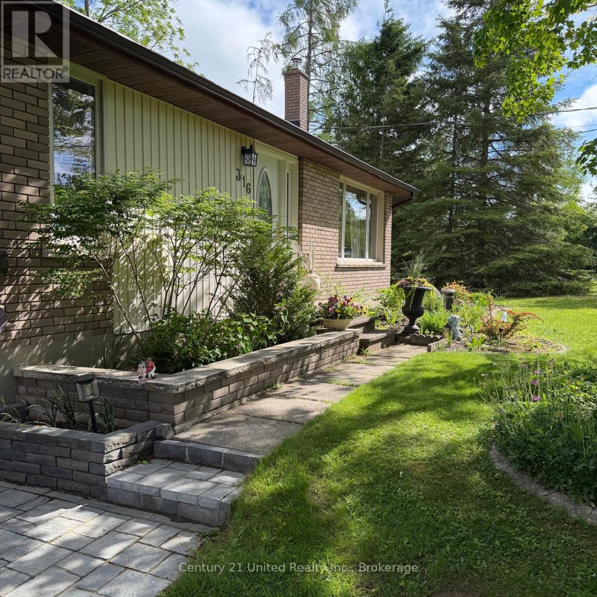 316 Leon Avenue, Peterborough, Ontario  K9L 1M1 - Photo 5 - X13006396
