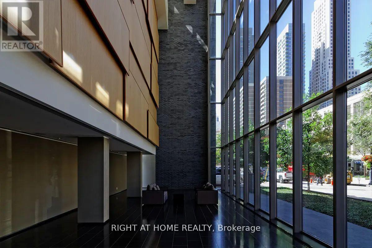 1005 - 33 Charles Street E, Toronto, Ontario  M4Y 1R9 - Photo 16 - C13414228