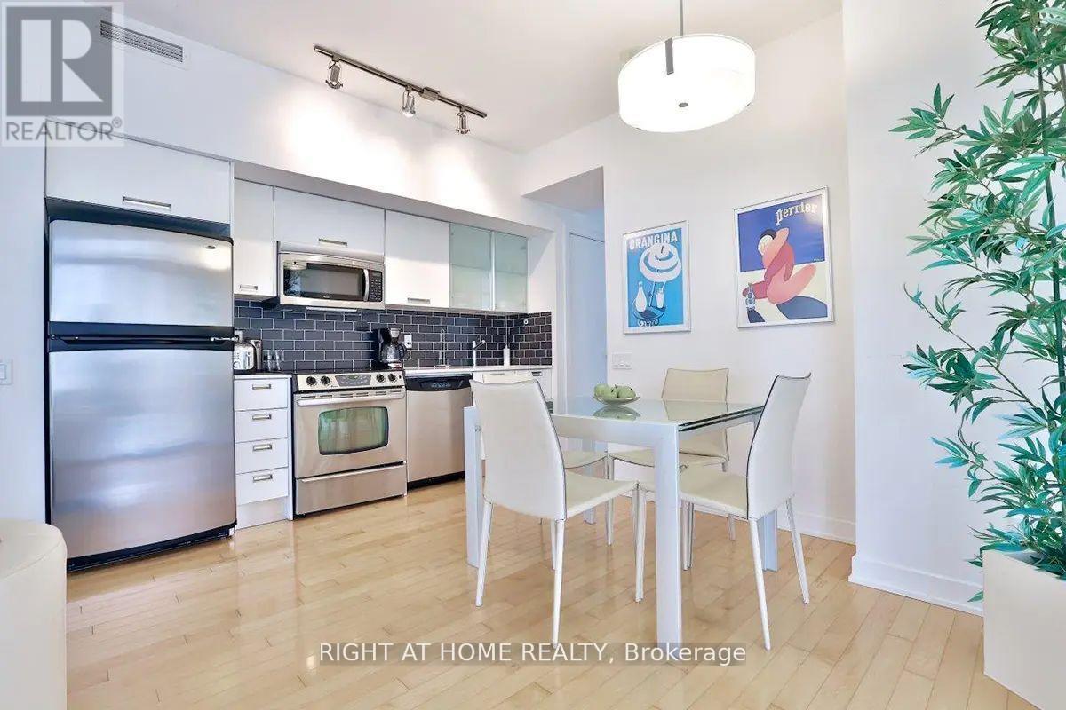 1005 - 33 Charles Street E, Toronto, Ontario  M4Y 1R9 - Photo 5 - C13414228