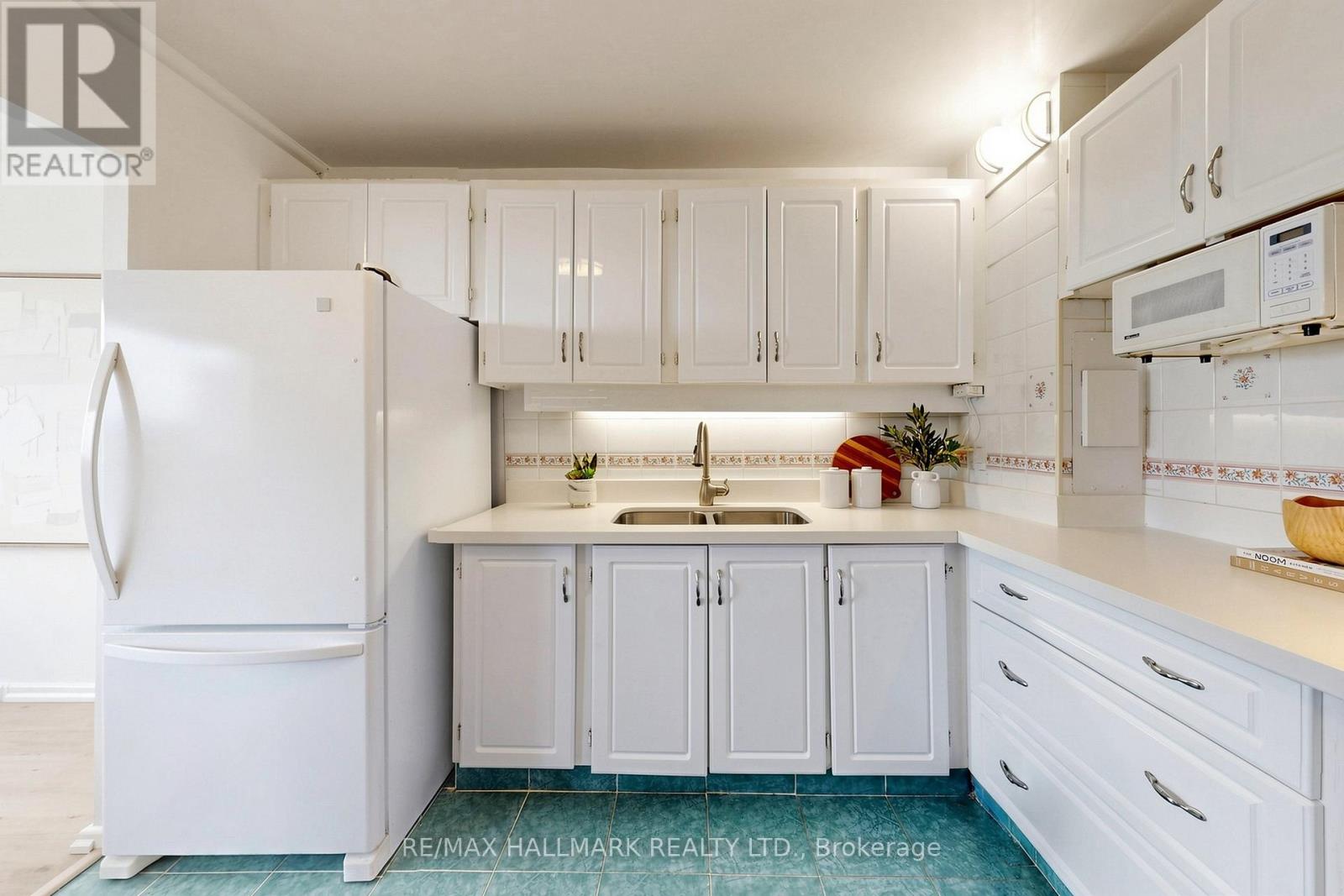 1401 - 745 Don Mills Road, Toronto, Ontario  M3C 1S7 - Photo 11 - C13414276