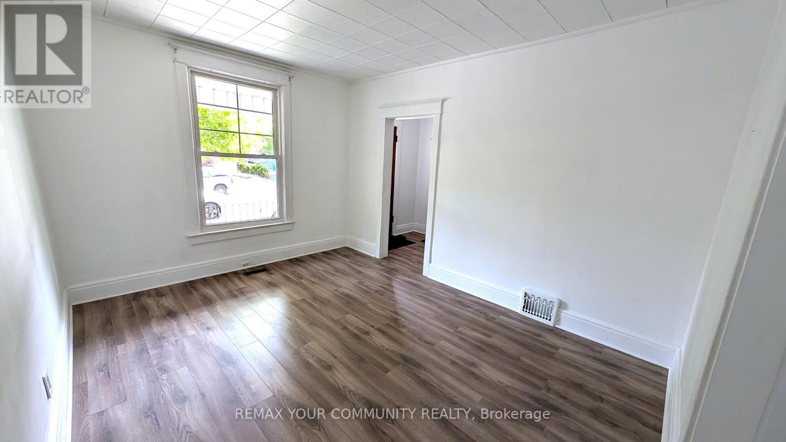 M4n 1z6 - 186 Roslin Avenue, Toronto, Ontario  M4N 1Z6 - Photo 3 - C13414280
