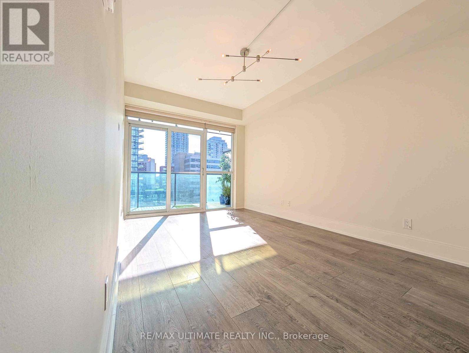 917 - 70 Roehampton Avenue, Toronto, Ontario  M4P 1R2 - Photo 13 - C13414350