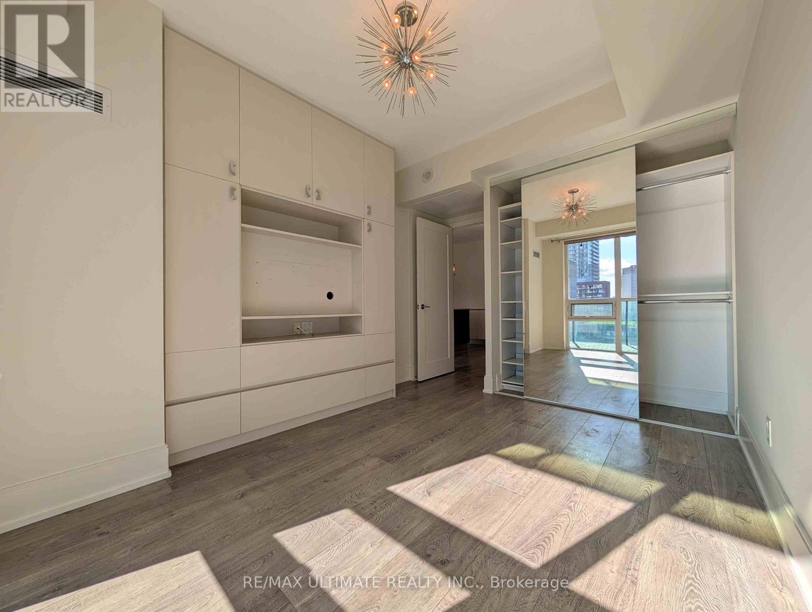 917 - 70 Roehampton Avenue, Toronto, Ontario  M4P 1R2 - Photo 15 - C13414350