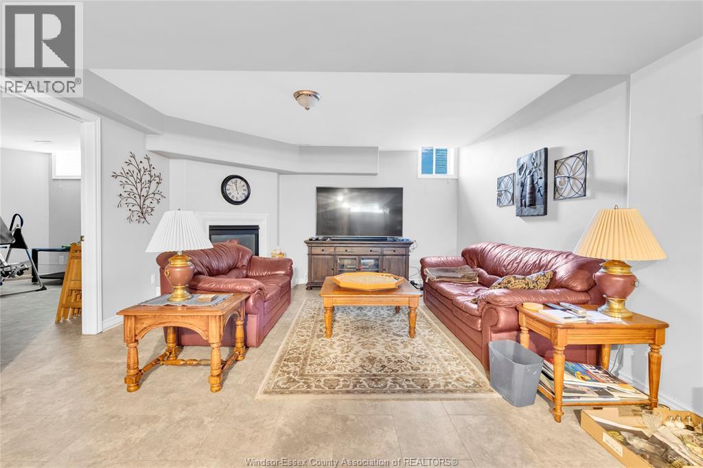 32 Robson Road Unit# 6, Leamington, Ontario  N8H 2M9 - Photo 22 - 26013426