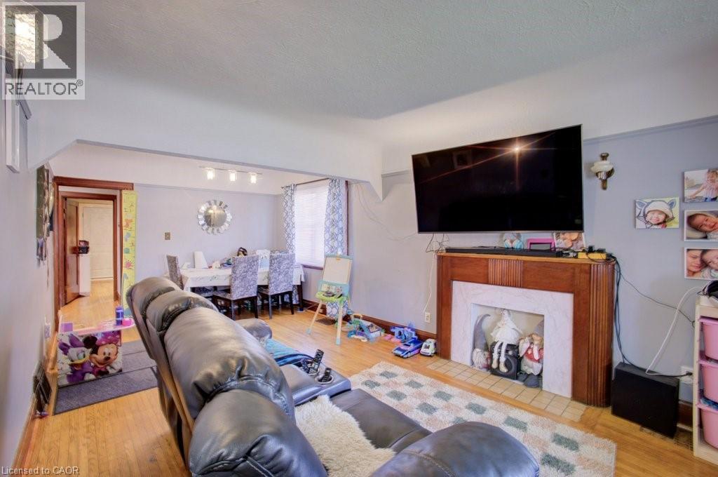 34 Barons Avenue S, Hamilton, Ontario  L8K 2Y2 - Photo 8 - 40817133