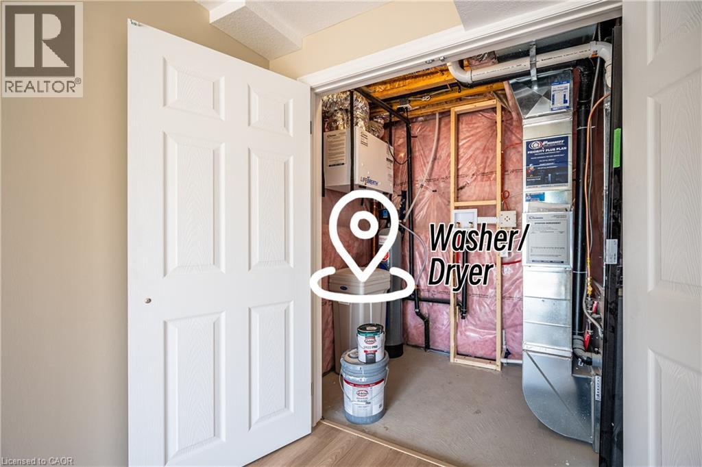 261 Benninger Drive, Kitchener, Ontario  N2E 0K2 - Photo 2 - 40837601